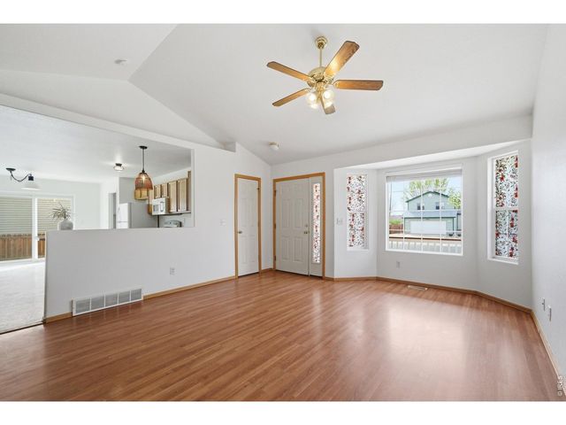 3005 Swan Point Ct, Evans, CO 80620