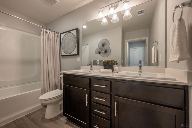 1223 Billingsley Street, Hanford, CA 93230