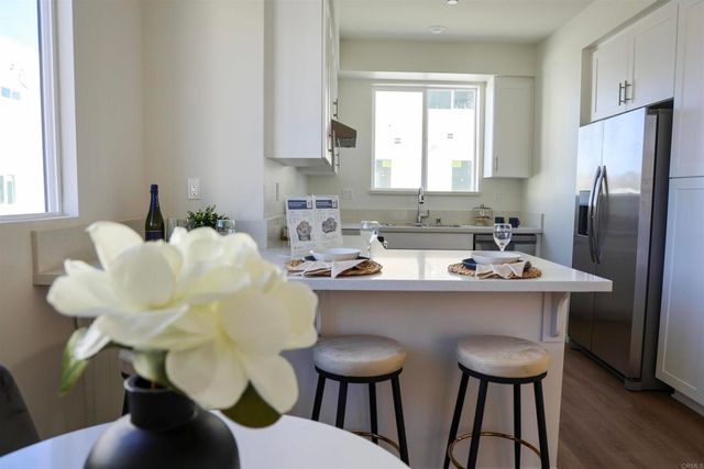 5282 Naranja Street 11, San Diego, CA 92114