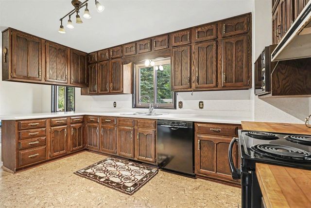 5385 Saint Joseph Avenue, Stevensville, MI 49127