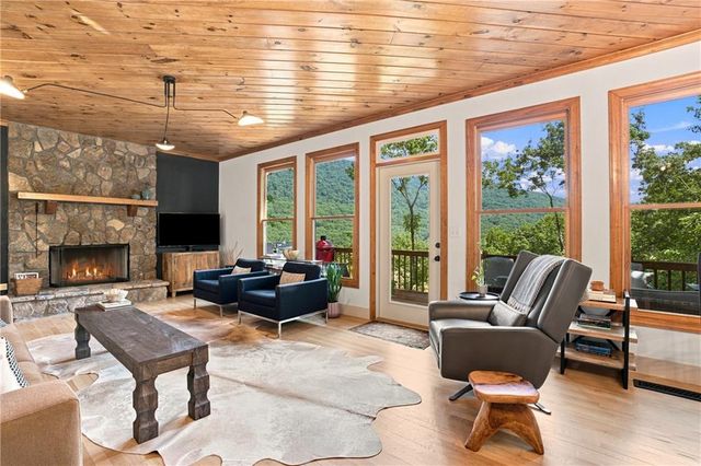 676 Alpine Drive, Jasper, GA 30143