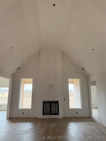 14358 N Siddiki Avenue, Skiatook, OK 74070