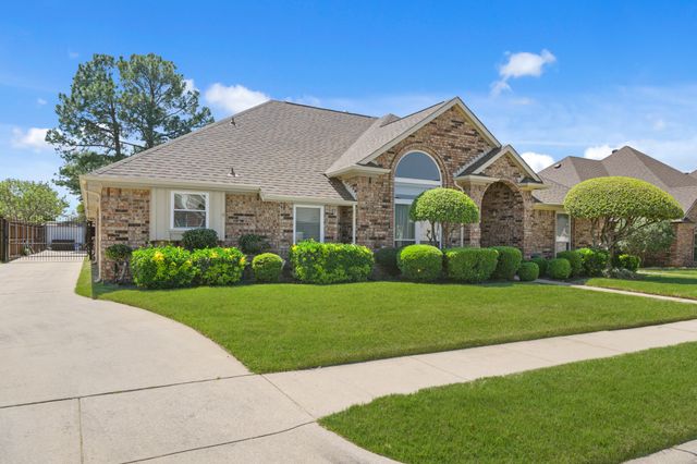 2509 Fox Glenn Circle, Bedford, TX 76021