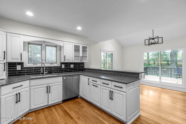 1408 S Pope Lick Rd, Louisville, KY 40299