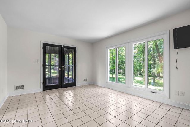 1408 S Pope Lick Rd, Louisville, KY 40299