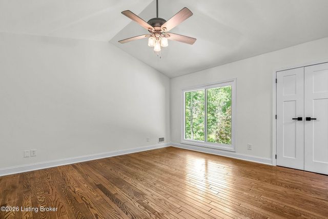 1408 S Pope Lick Rd, Louisville, KY 40299