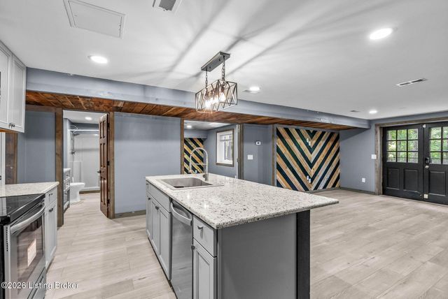 1408 S Pope Lick Rd, Louisville, KY 40299
