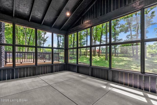 1408 S Pope Lick Rd, Louisville, KY 40299