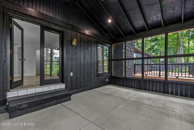 1408 S Pope Lick Rd, Louisville, KY 40299