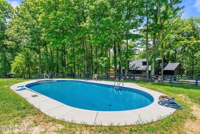 1408 S Pope Lick Rd, Louisville, KY 40299