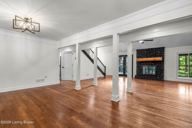1408 S Pope Lick Rd, Louisville, KY 40299