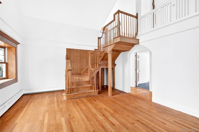 24 Old Knollwood Road, White Plains, NY 10607