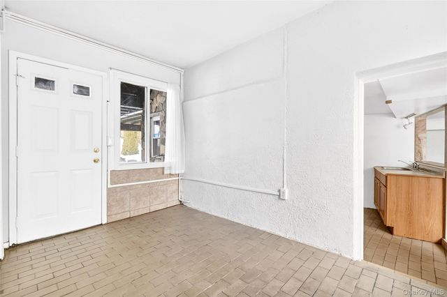 24 Old Knollwood Road, White Plains, NY 10607