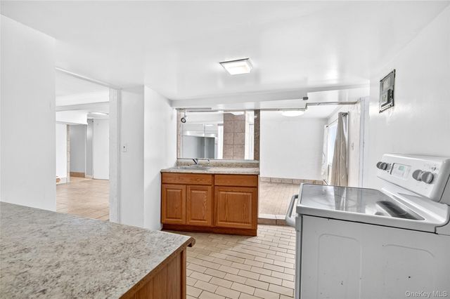 24 Old Knollwood Road, White Plains, NY 10607