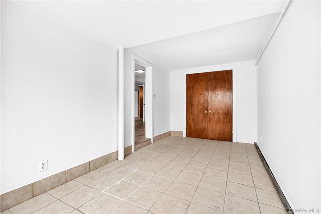 24 Old Knollwood Road, White Plains, NY 10607