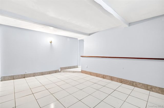 24 Old Knollwood Road, White Plains, NY 10607