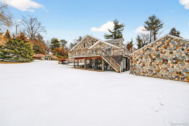 24 Old Knollwood Road, White Plains, NY 10607