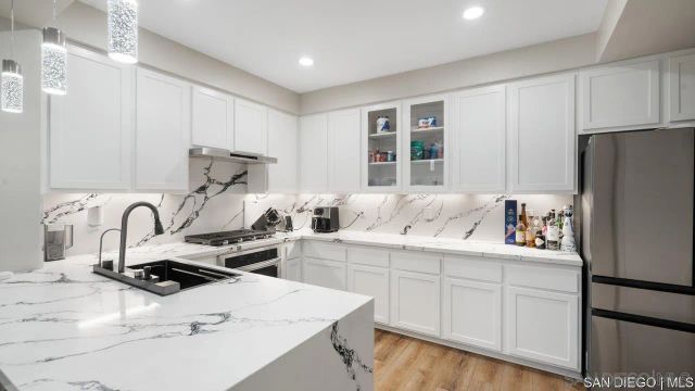 8301 Rio San Diego DR 7, San Diego, CA 92108