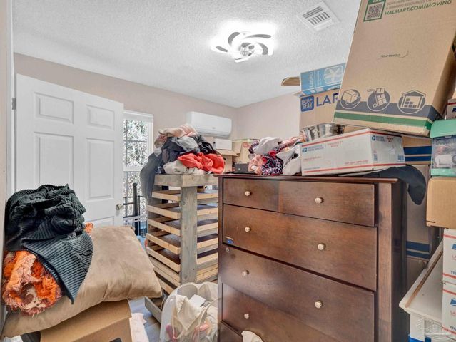 1984 Ambassador Dr, Gulf Breeze, FL 32563