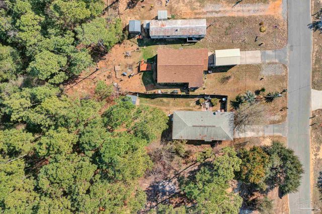 1984 Ambassador Dr, Gulf Breeze, FL 32563