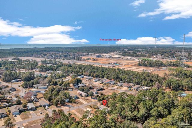 1984 Ambassador Dr, Gulf Breeze, FL 32563