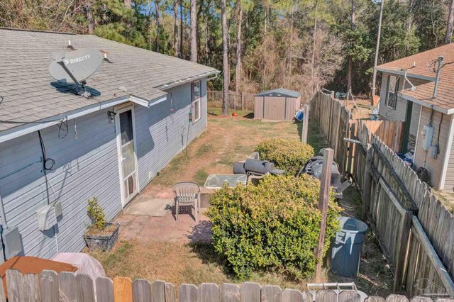 1984 Ambassador Dr, Gulf Breeze, FL 32563