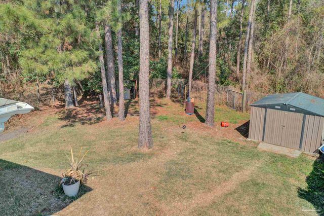 1984 Ambassador Dr, Gulf Breeze, FL 32563