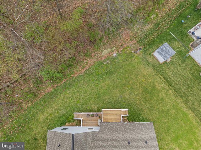 400 SMOKERING DR, Robesonia, PA 19551