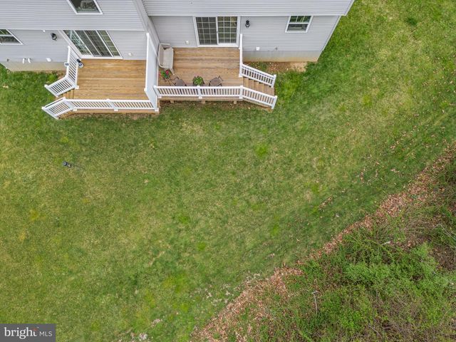 400 SMOKERING DR, Robesonia, PA 19551