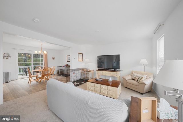 400 SMOKERING DR, Robesonia, PA 19551
