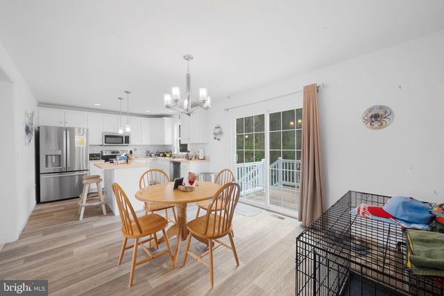 400 SMOKERING DR, Robesonia, PA 19551