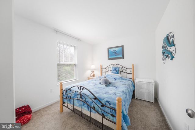 400 SMOKERING DR, Robesonia, PA 19551