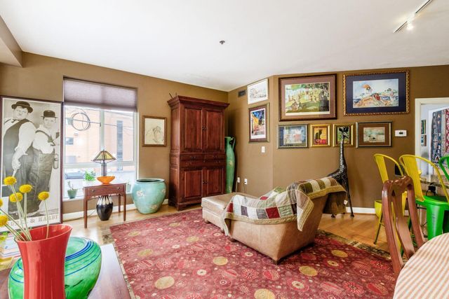 196 S Grant Avenue, 203, Columbus, OH 43215