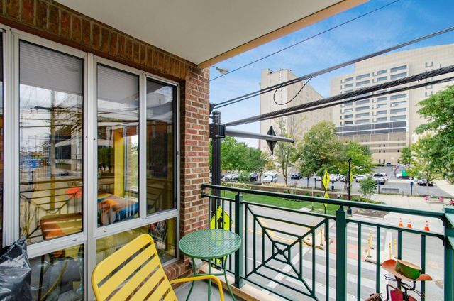 196 S Grant Avenue, 203, Columbus, OH 43215
