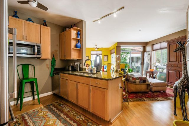 196 S Grant Avenue, 203, Columbus, OH 43215