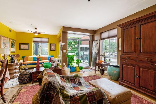 196 S Grant Avenue, 203, Columbus, OH 43215