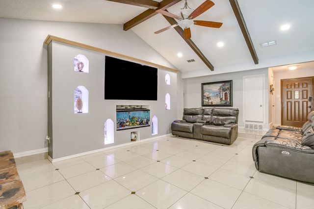 2421 Parkside Drive, Grand Prairie, TX 75052