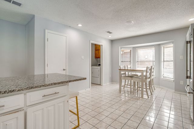 2421 Parkside Drive, Grand Prairie, TX 75052