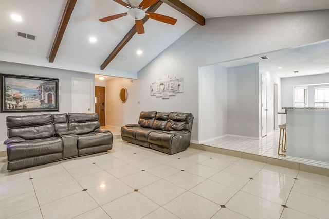 2421 Parkside Drive, Grand Prairie, TX 75052