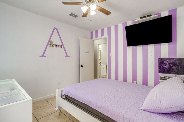 2421 Parkside Drive, Grand Prairie, TX 75052