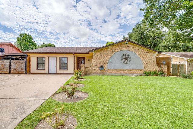 2421 Parkside Drive, Grand Prairie, TX 75052