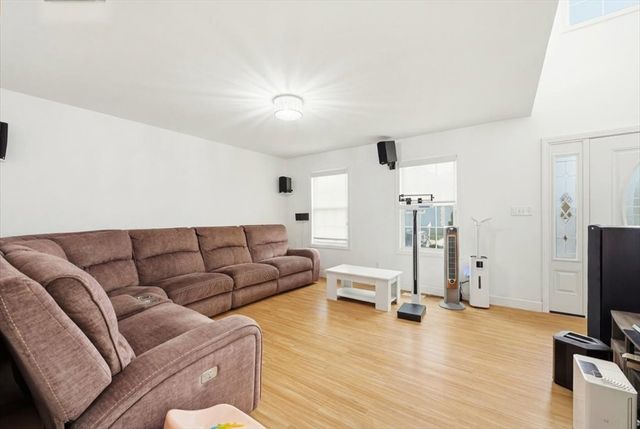 238 Sterling St, Fall River, MA 02721