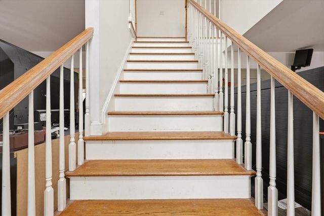 238 Sterling St, Fall River, MA 02721