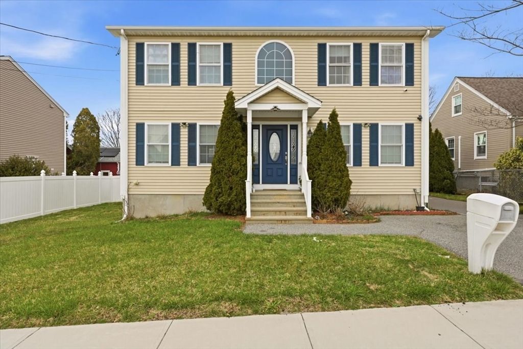 238 Sterling St, Fall River, MA 02721