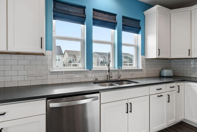 10225 Ironwood Lane, Rogers, MN 55374