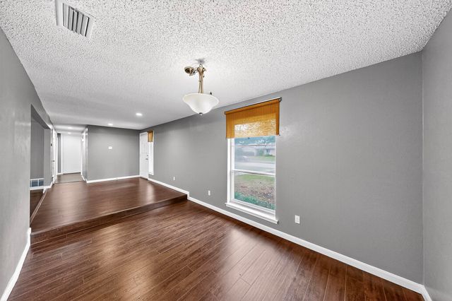 1910 Forestdale Drive, Richardson, TX 75081