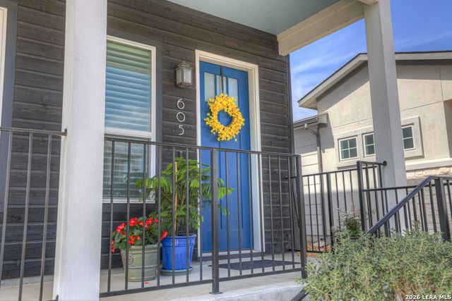 605 CREEKSIDE CMN, New Braunfels, TX 78130