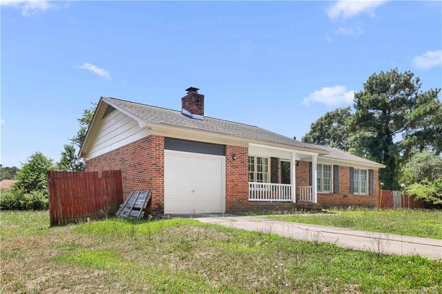 6808 Leeds Court, Fayetteville, NC 28304