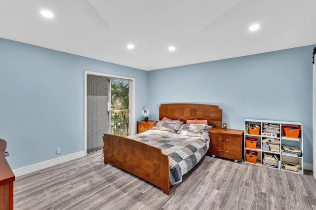 11251 Lakeview Drive 21-f, Coral Springs, FL 33071