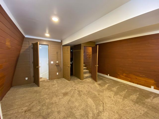 6859 Clover Road, Lakewood Club Vllg, MI 49457